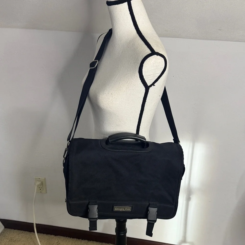 Kenneth Cole Black Men's Messenger Bag with Leather Handle TOT9209